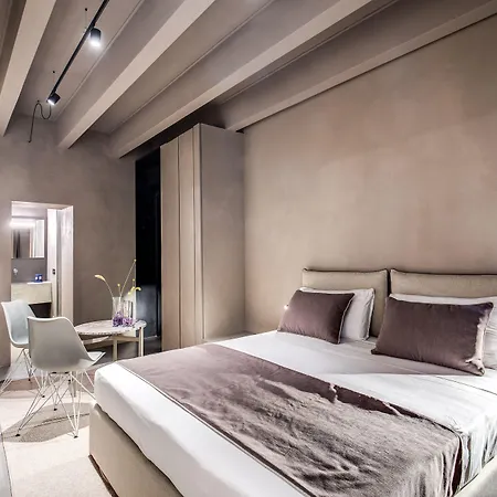 Bed & Breakfast Elysium Collection