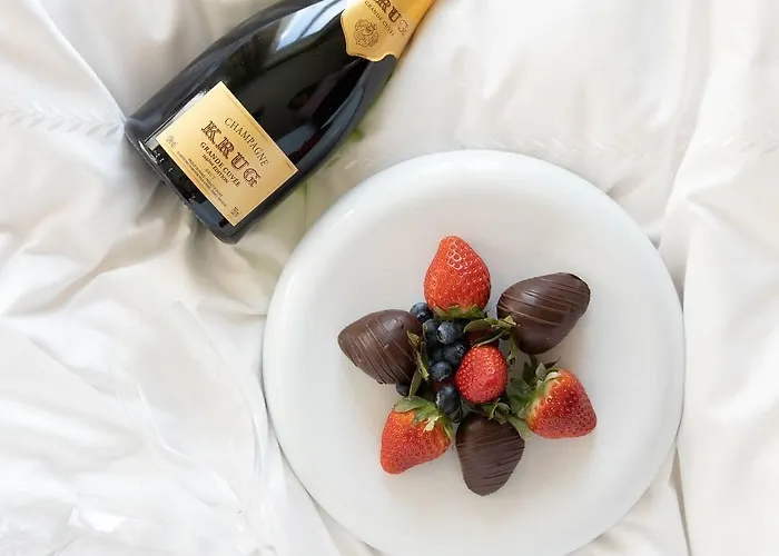 Bed and Breakfast Elysium Collection 4*