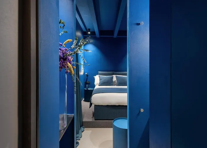Bed and Breakfast Elysium Collection